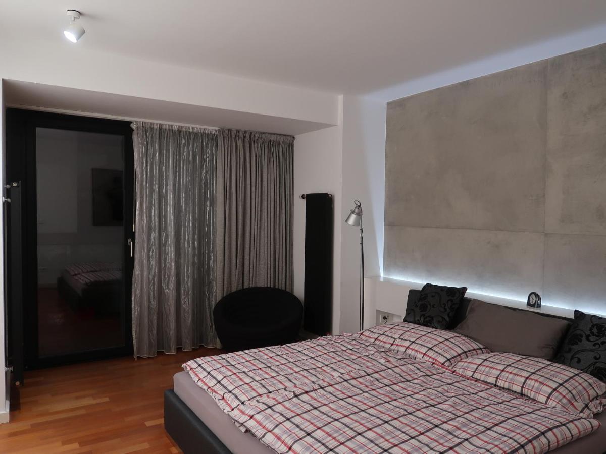 Michal Apartment 125M2 City Centre プラハ エクステリア 写真